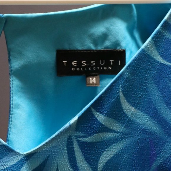 Blue Dress - Picture 3 of 3